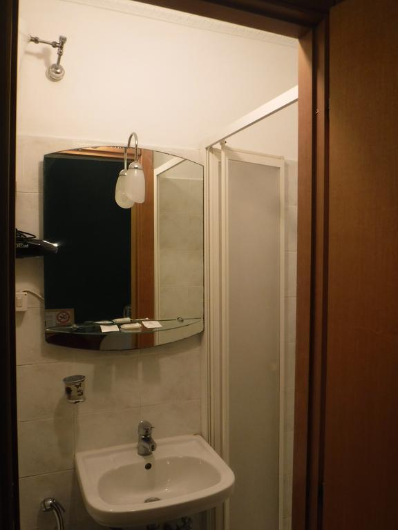 Ares Rooms Roma Cameră foto