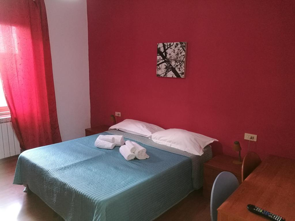 Ares Rooms Roma Cameră foto