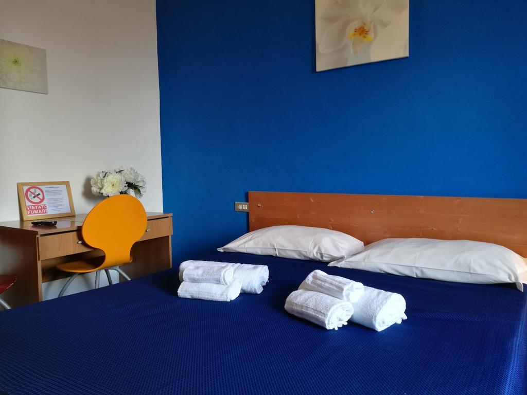 Ares Rooms Roma Cameră foto